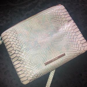 Brand new Brahmin crossbody never worn!